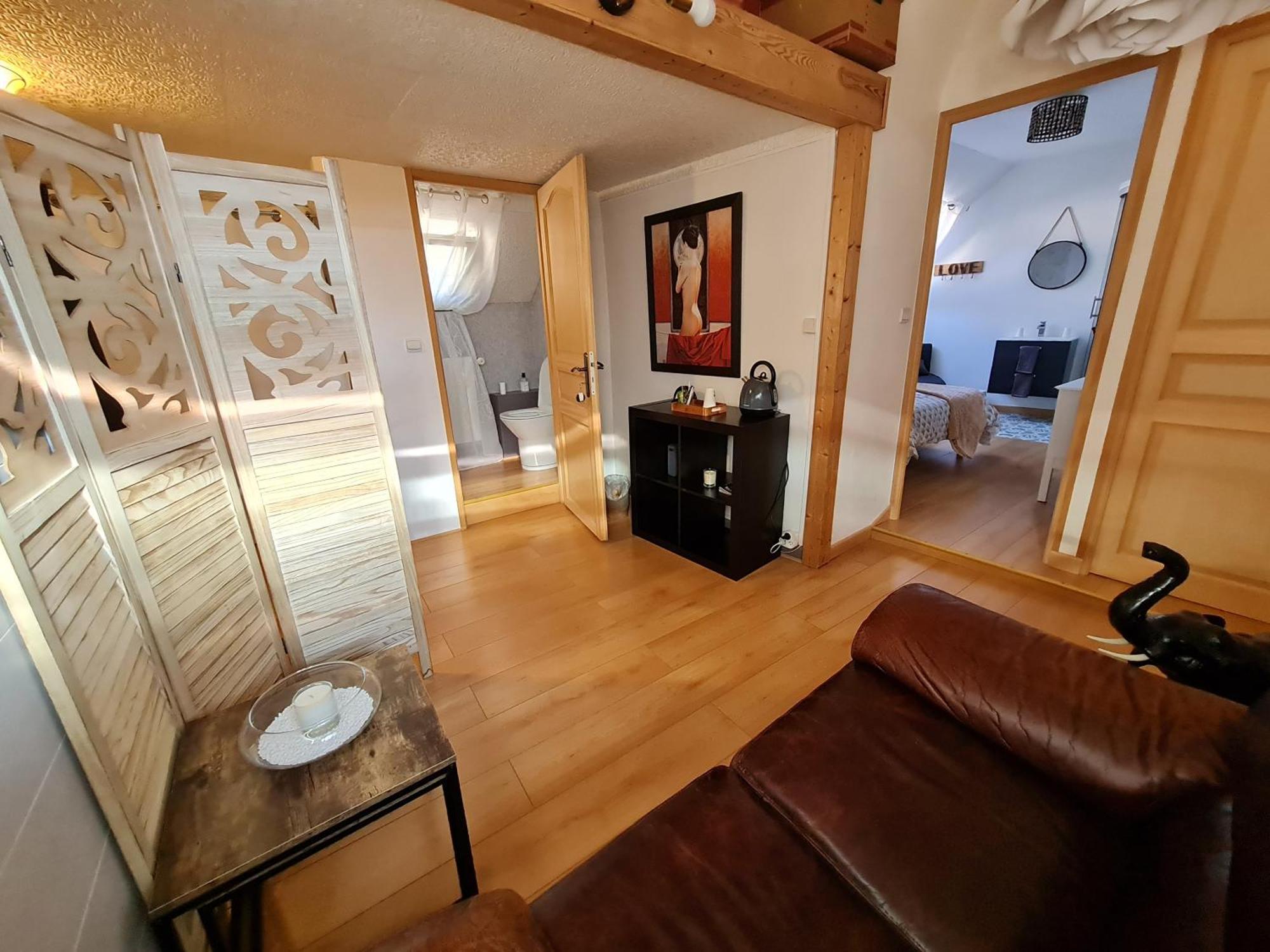 Chez Malia Bed & Breakfast Saint-Nicolas-des-Motets Exterior photo